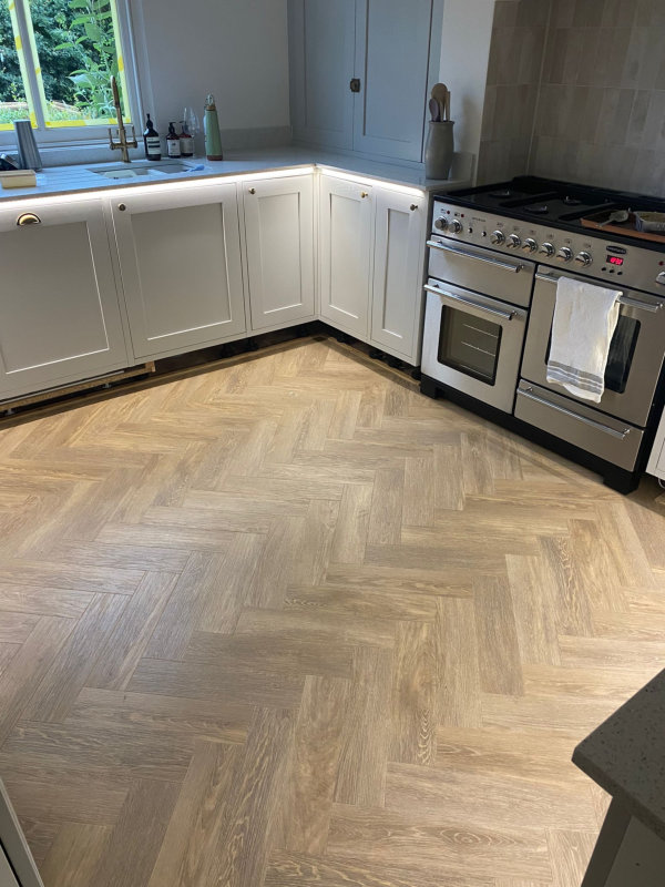 Amtico Form Fawn Oak Large Parquet
